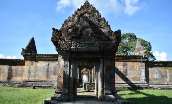 世界遺産 プレアヴィヒア寺院 &+ベンメリア1日観光ツアー ＜日本語ガイド＞